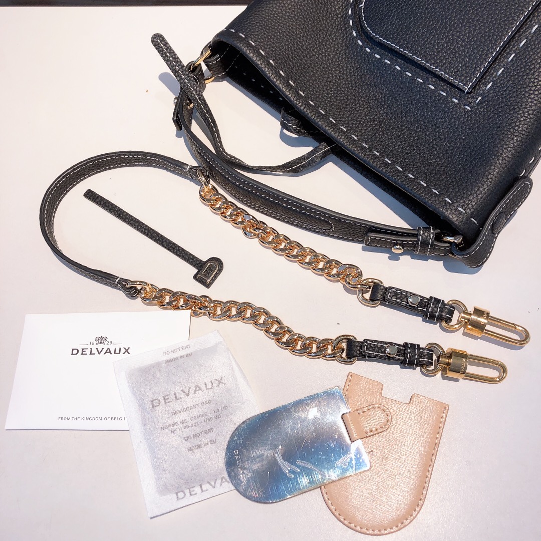 델보 팽 미니 버킷 크로스백